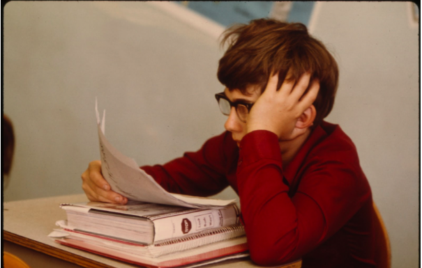 7 Clues To Beat Those Exam Blues Child Studying