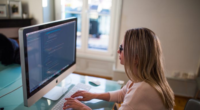 7 Things You Need To Know When You Start Your First Job Woman working on her first job