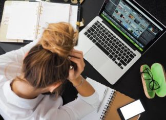 4 Ways to Deal With Workplace Politics