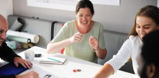 4 Easy Ways to Get Noticed in Office!