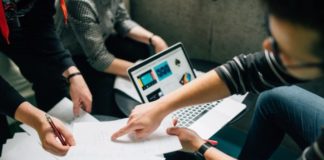 5 Easy Ways To Be A Leader In College