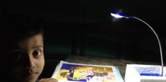 A Social Worker In A Bihar Village Is Changing The Lives Of Thousands Of Students Through Rural Education!